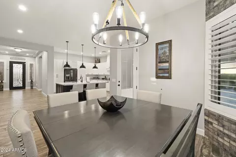 Dining - 21 W Cloud Rd, Phoenix, AZ 85086 photo 2 of 2