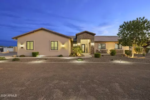 Exterior - 21 W Cloud Rd, Phoenix, AZ 85086 photo 4 of 26