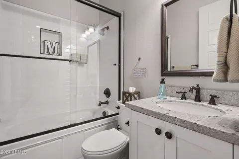 Bath - 21 W Cloud Rd, Phoenix, AZ 85086 photo 4 of 7