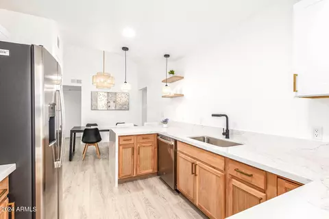 1013 E Oraibi Dr, Phoenix, AZ 85024 photo 9