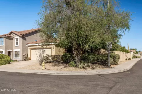 4046 E Pinto Ln, Phoenix, AZ 85050 photo 2