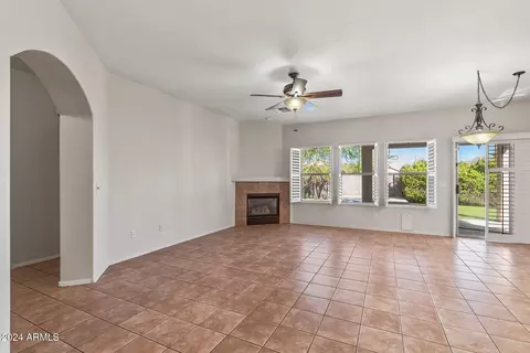 4046 E Pinto Ln, Phoenix, AZ 85050 photo 10