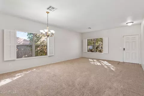4046 E Pinto Ln, Phoenix, AZ 85050 photo 8