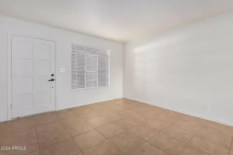 1449 E Highland Ave #27, Phoenix, AZ 85014 photo 3