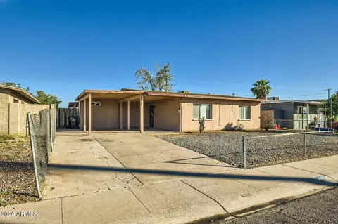 8202 W Catalina Dr, Phoenix, AZ 85033