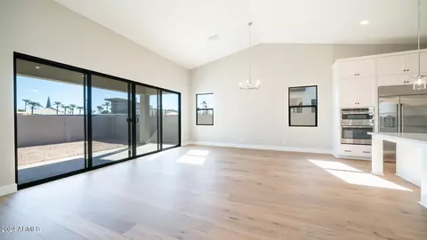 6739 N 9th Dr, Phoenix, AZ 85013 photo 11