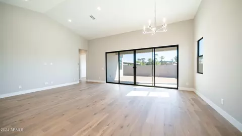 6739 N 9th Dr, Phoenix, AZ 85013 photo 10