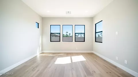 6739 N 9th Dr, Phoenix, AZ 85013 photo 13
