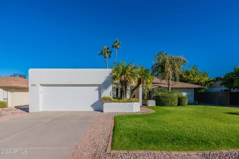 6716 E Grandview Dr, Scottsdale, AZ 85254