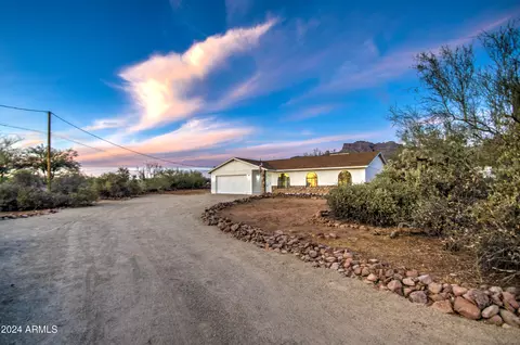 6254 E 20th Ave, Apache Junction, AZ 85119