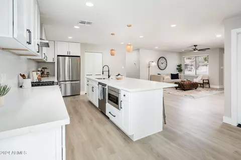 2911 E Cortez St, Phoenix, AZ 85028 photo 6