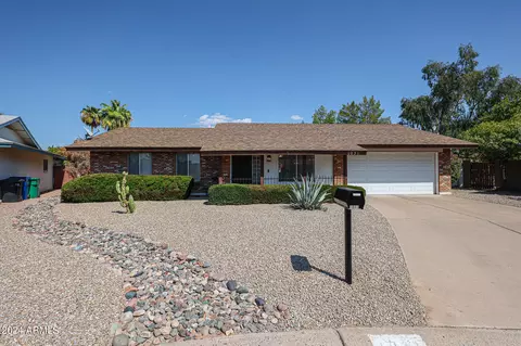 1051 S 74th Pl, Mesa, AZ 85208