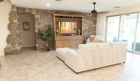 5298 S Forest Ave, Gilbert, AZ 85298 photo 8