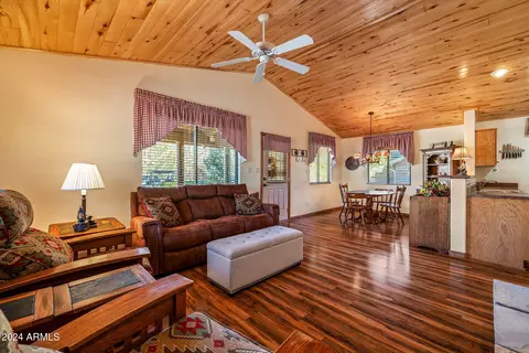 2323 S Buffalo Loop S, Overgaard, AZ 85933 photo 8