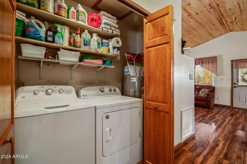2323 S Buffalo Loop S, Overgaard, AZ 85933 photo 16