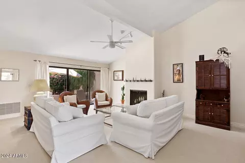 7033 N 16th Pl, Phoenix, AZ 85020 photo 5