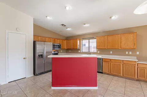 2409 W Darrel Rd, Phoenix, AZ 85041 photo 12