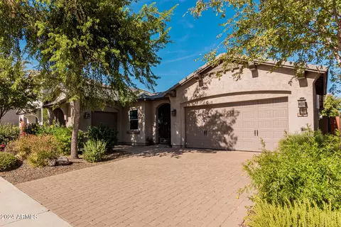 904 E Vermont Dr, Gilbert, AZ 85295 photo 2