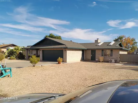 7221 W Angela Dr, Glendale, AZ 85308