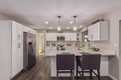 1507 S Main Dr, Apache Junction, AZ 85120 photo 2