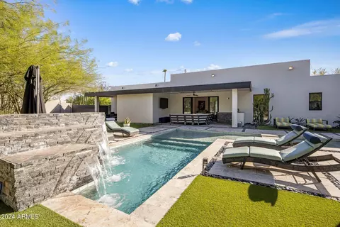 4102 E Palo Verde Dr, Phoenix, AZ 85018 photo 2