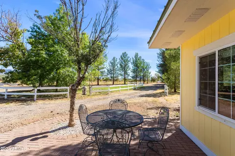 9745 E Chippewa St, Hereford, AZ 85615 photo 4