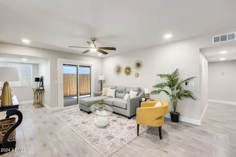 466 E Royal Palms Dr, Mesa, AZ 85203 photo 5