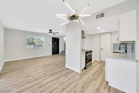 853 E Cochise Dr #A, Phoenix, AZ 85020 photo 9