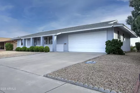 10735 W Saratoga Cir, Sun City, AZ 85351