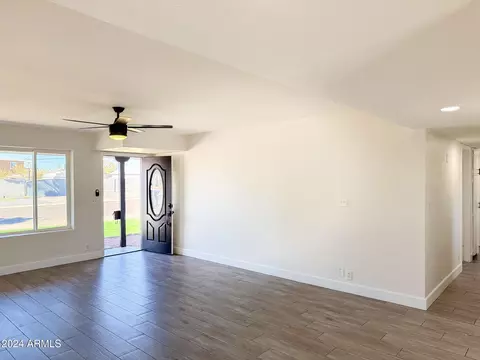 1737 N Trevor Dr, Mesa, AZ 85201
