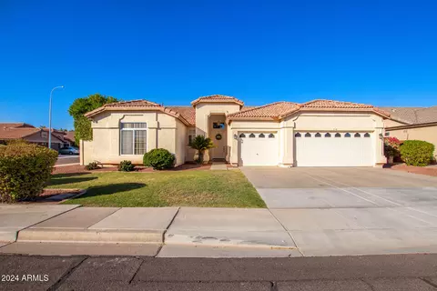 1960 W Armstrong Way, Chandler, AZ 85286