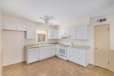 1941 E Pegasus Dr, Tempe, AZ 85283 photo 11