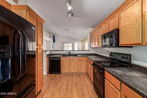 3626 W Vineyard Rd, Phoenix, AZ 85041 photo 8