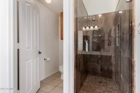 Bath - 1926 E Siesta Ln, Phoenix, AZ 85024 photo 3 of 5