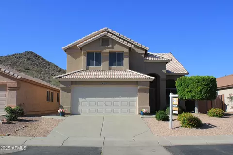 Exterior - 1926 E Siesta Ln, Phoenix, AZ 85024 photo 2 of 5