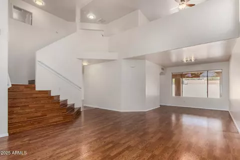 Living - 1926 E Siesta Ln, Phoenix, AZ 85024 photo 4 of 10
