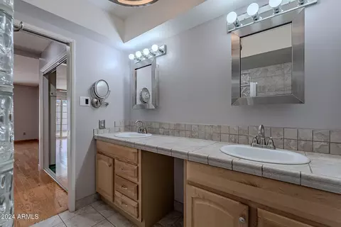 2501 E Mitchell Dr, Phoenix, AZ 85016 photo 28