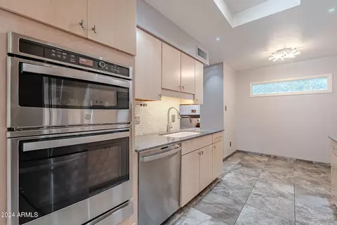2501 E Mitchell Dr, Phoenix, AZ 85016 photo 15
