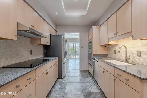 2501 E Mitchell Dr, Phoenix, AZ 85016 photo 16