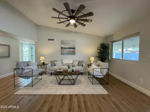 3336 Everett Dr, Phoenix, AZ 85032 photo 2