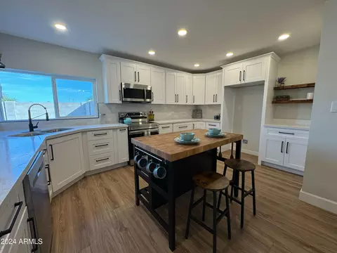 3336 Everett Dr, Phoenix, AZ 85032 photo 9