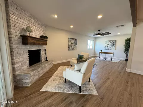 3336 Everett Dr, Phoenix, AZ 85032 photo 4