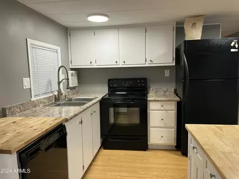 1024 S Cedar Dr #16, Apache Junction, AZ 85120