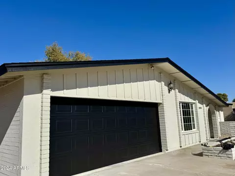 2078 E Donner Dr, Tempe, AZ 85282 photo 3