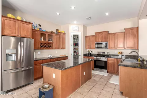 1828 E Desert Ln, Phoenix, AZ 85042 photo 11