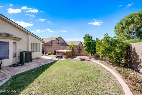 Exterior - 1178 E Betsy Ln, Gilbert, AZ 85296 photo 5 of 8