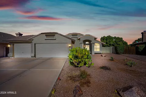 1178 E Betsy Ln, Gilbert, AZ 85296