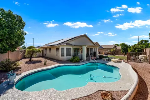 Exterior - 1178 E Betsy Ln, Gilbert, AZ 85296 photo 3 of 8