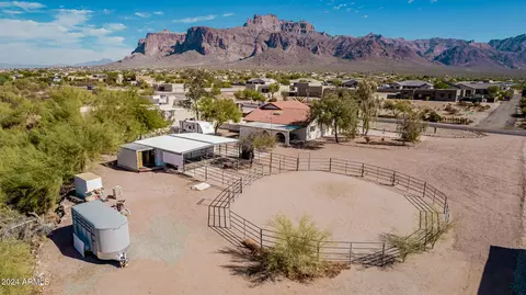 566 S Mountain View Rd, Apache Junction, AZ 85119