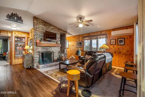 2036 Shadow Pines Dr, Overgaard, AZ 85933 photo 10